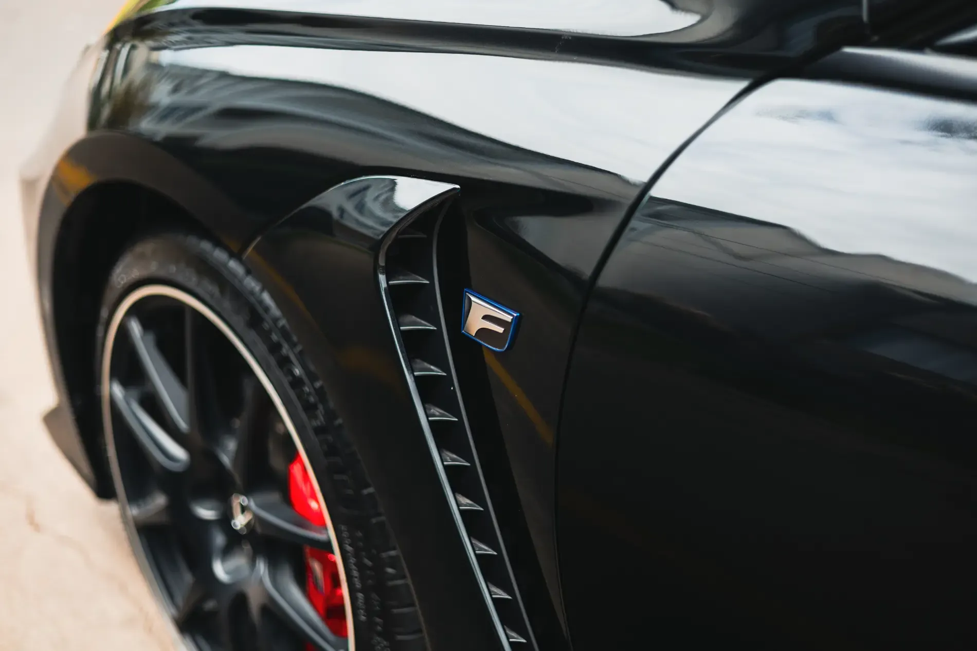 LEXUS RC F