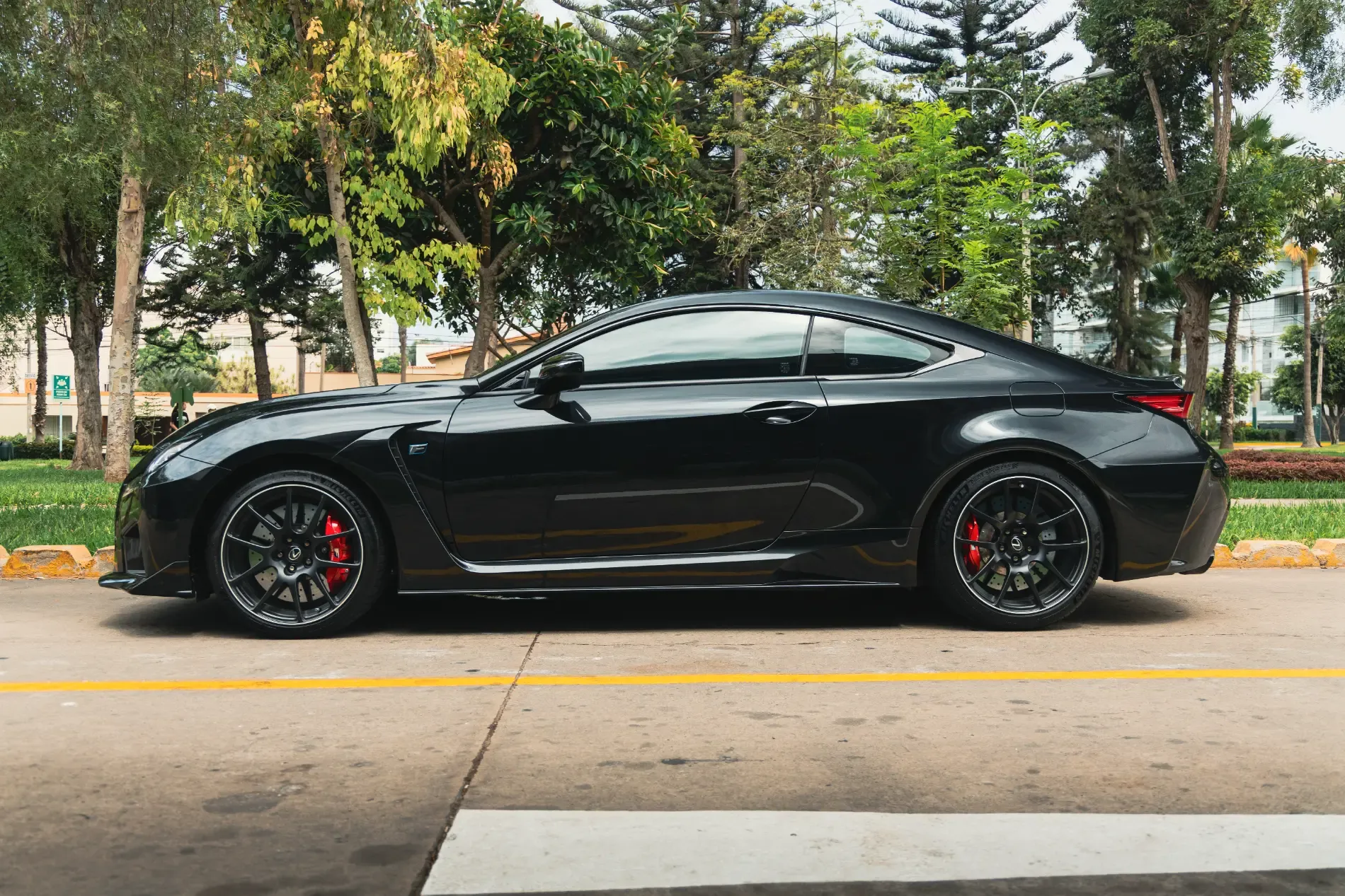 LEXUS RC F