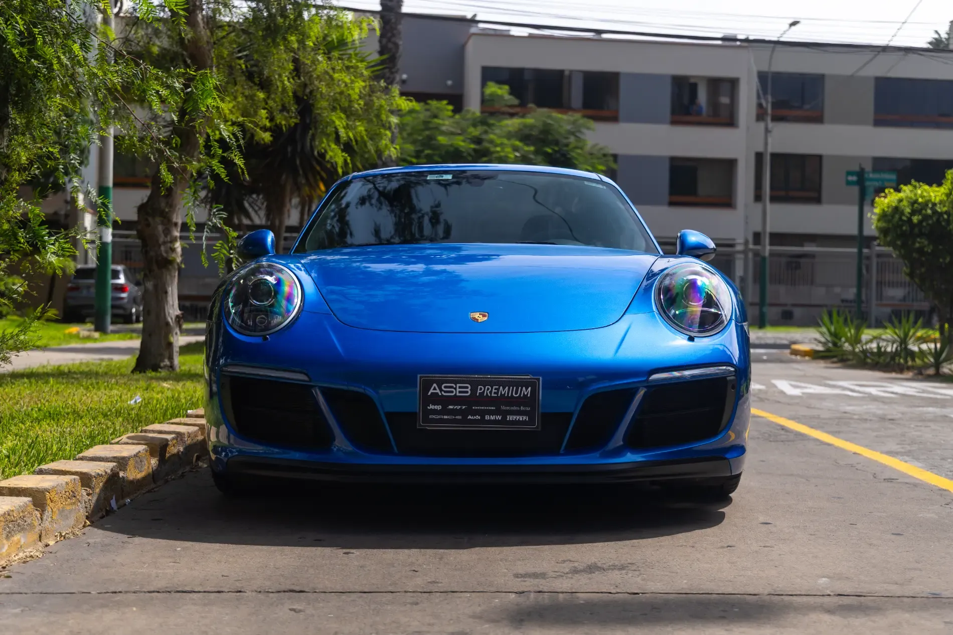 PORSCHE 911 Carrera GTS