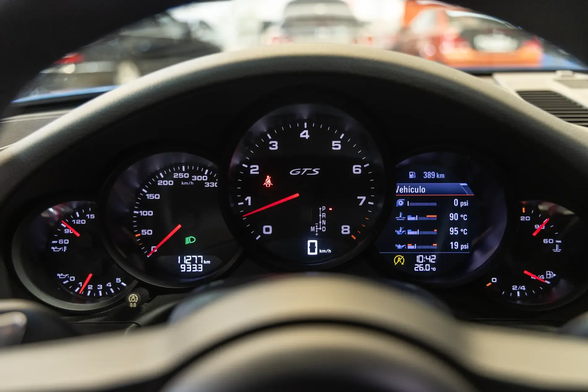 PORSCHE 911 Carrera GTS