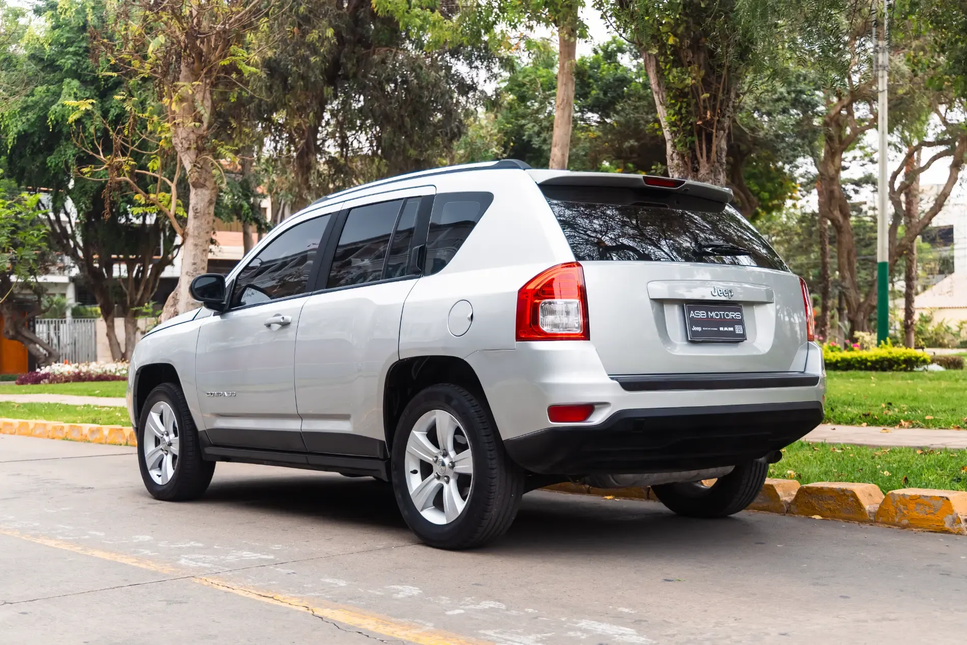 JEEP Compass Sport 2.4L