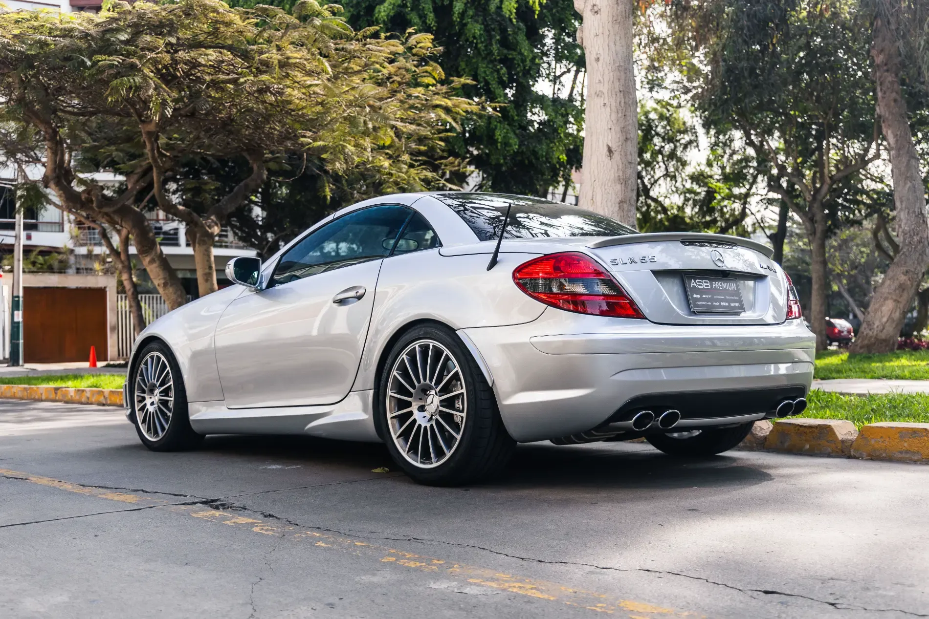 MERCEDES-BENZ SLK 55 AMG