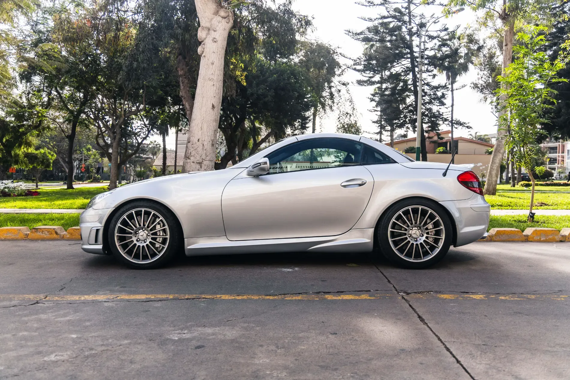 MERCEDES-BENZ SLK 55 AMG