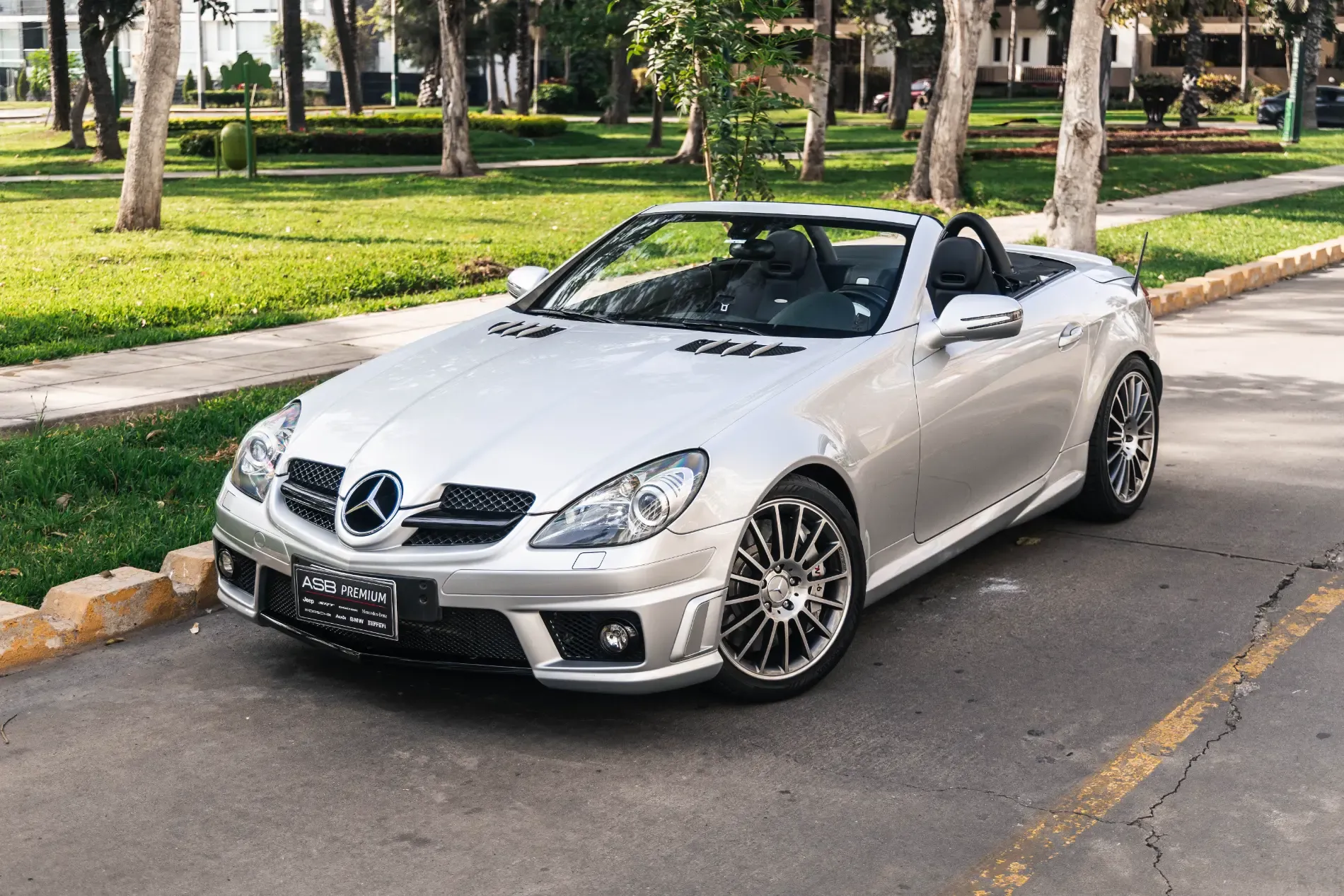 MERCEDES-BENZ SLK 55 AMG