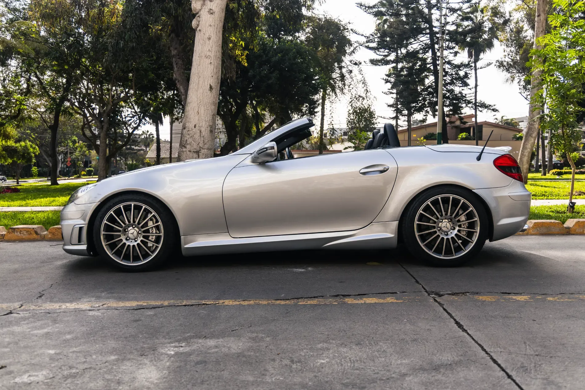 MERCEDES-BENZ SLK 55 AMG