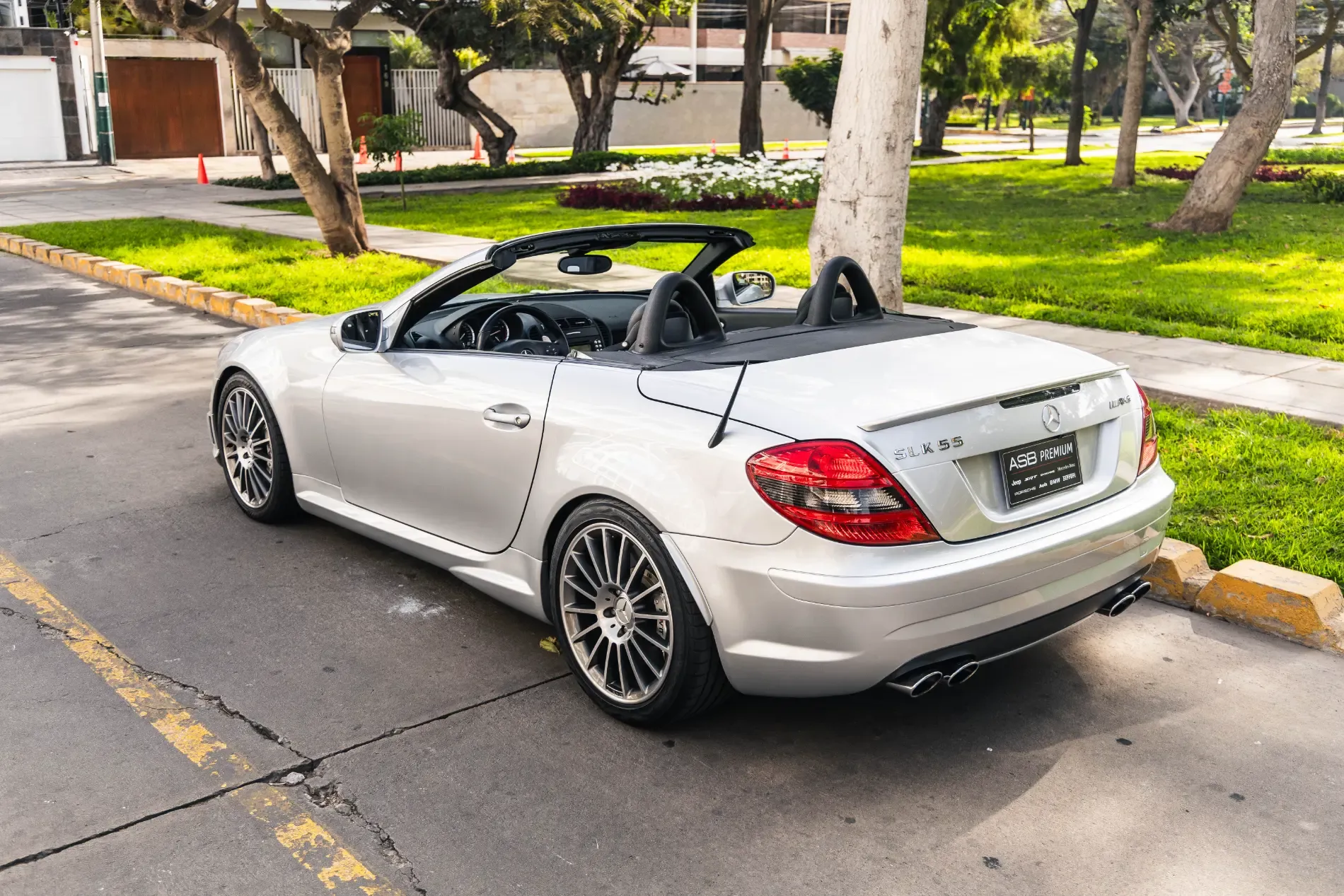MERCEDES-BENZ SLK 55 AMG