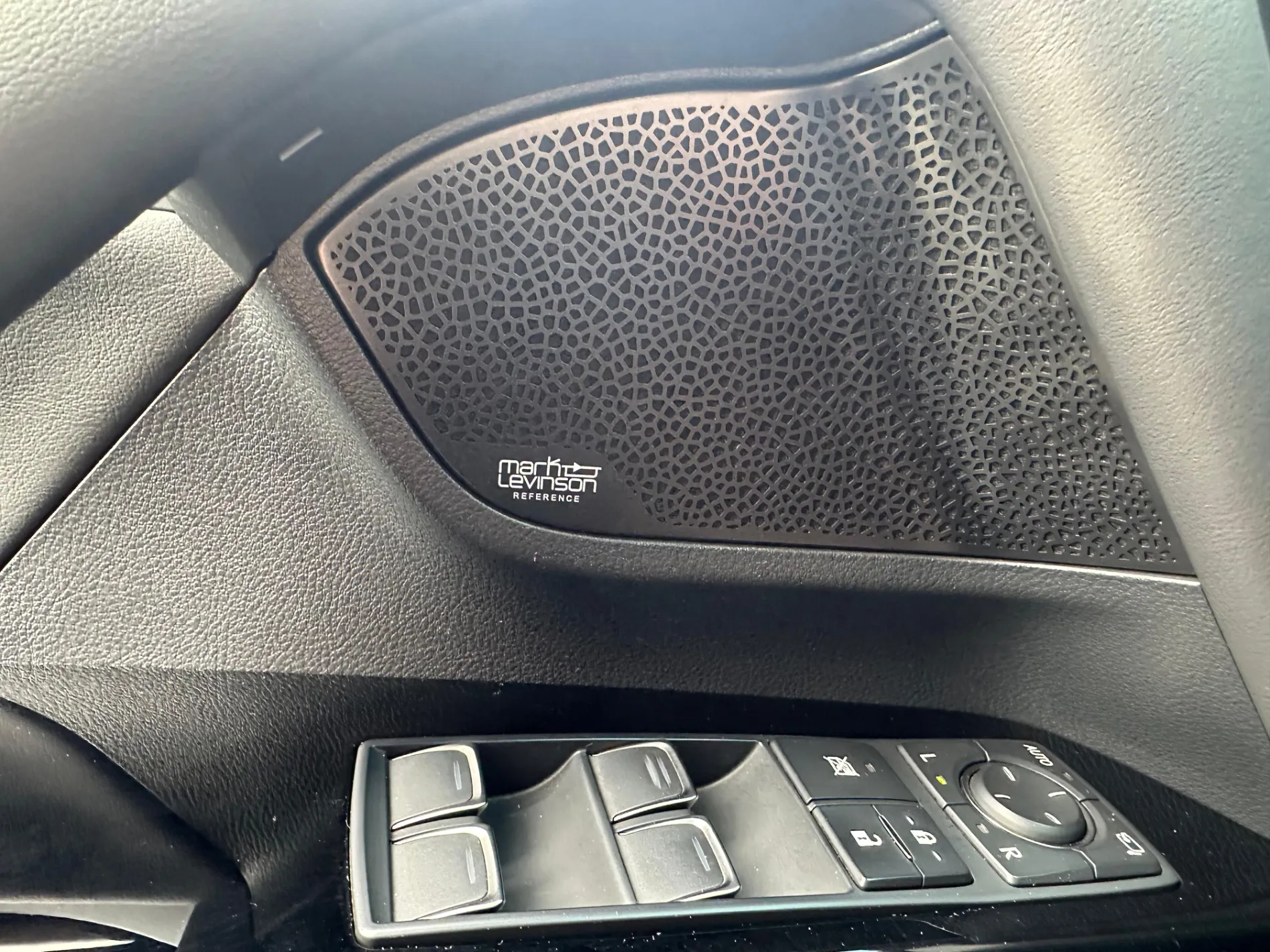 LEXUS LX 600 F Sport