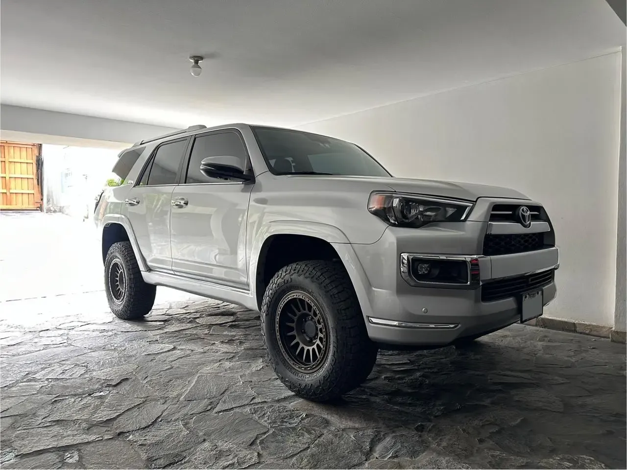 TOYOTA 4Runner Limited