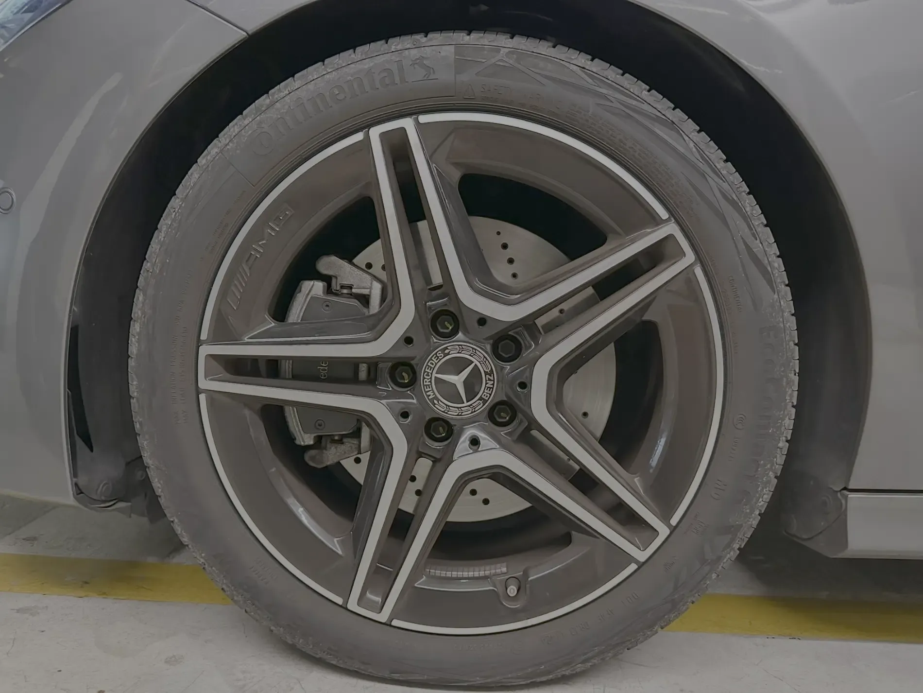 MERCEDES-BENZ CLA