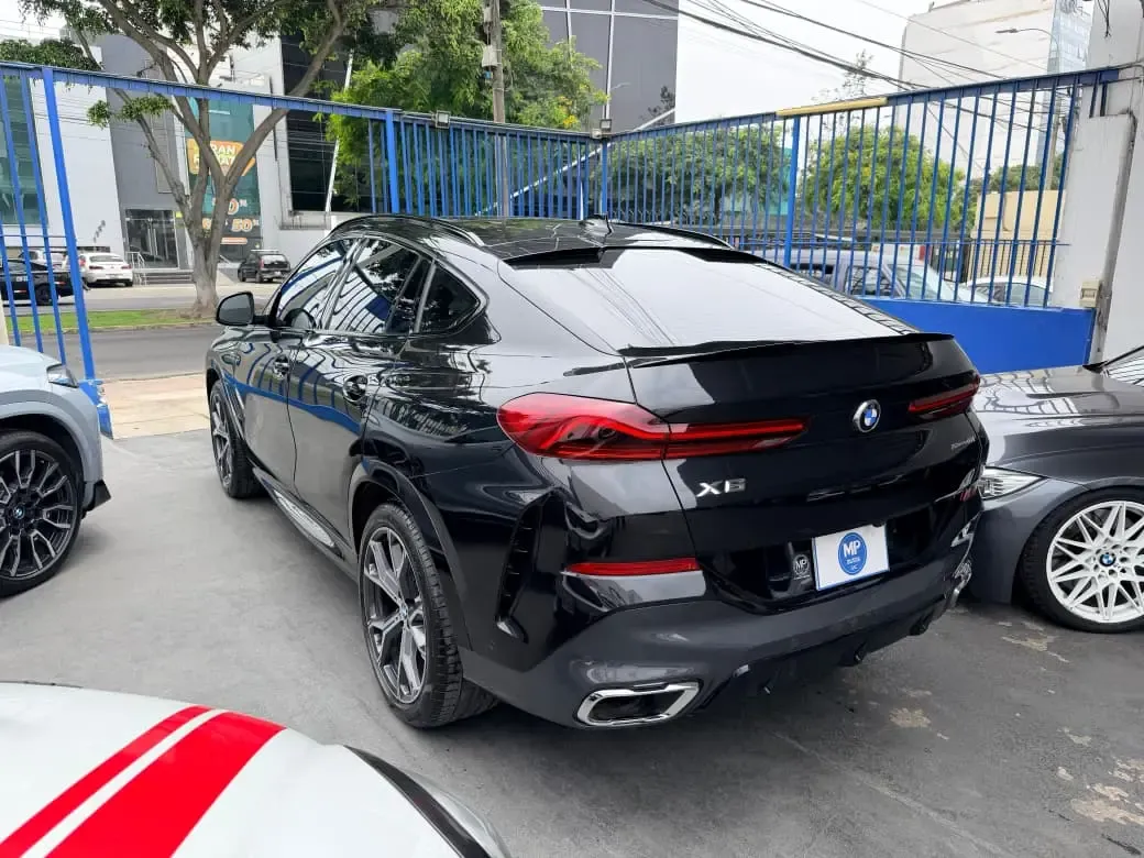 BMW X6 40i