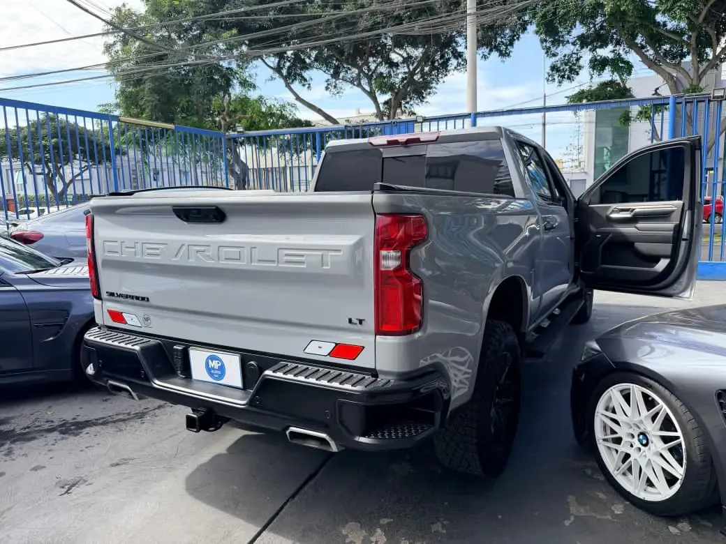 CHEVROLET Silverado