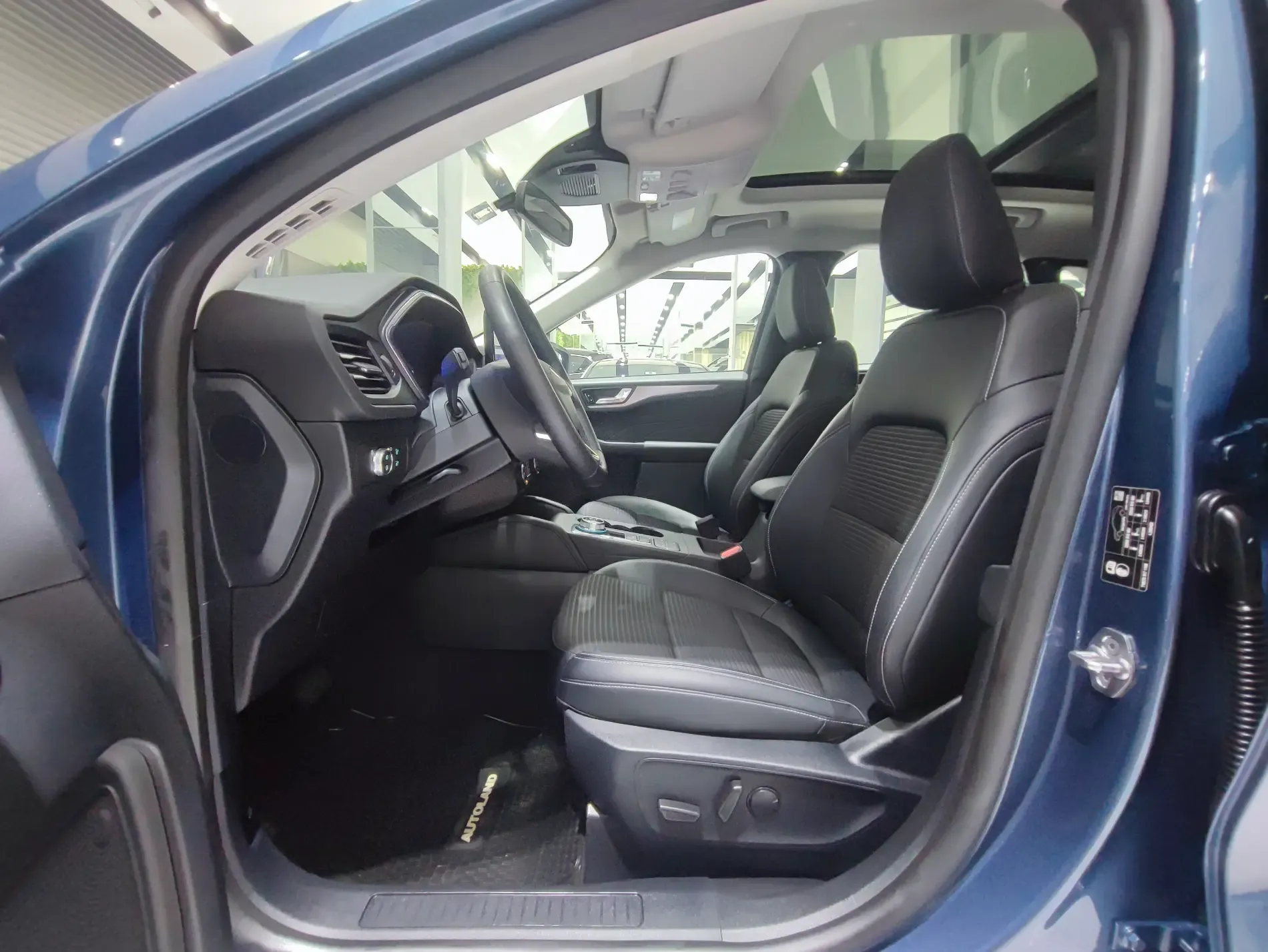 FORD Escape Titanium