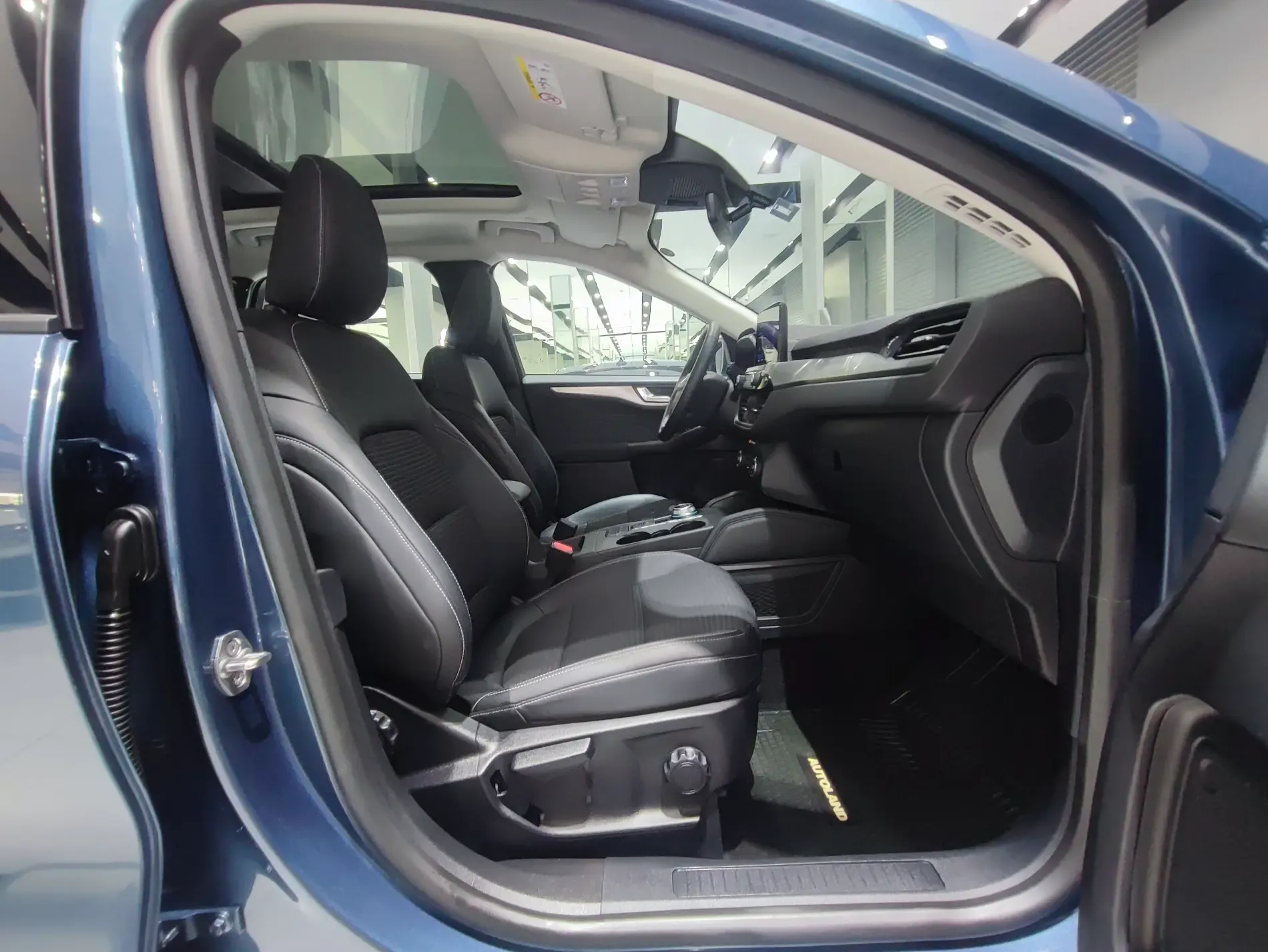 FORD Escape Titanium