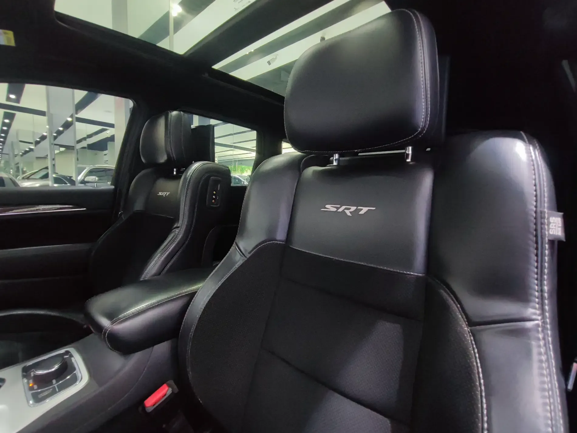 JEEP Grand Cherokee SRT