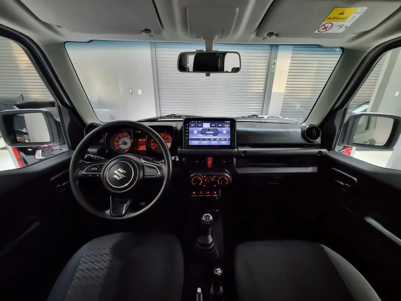 SUZUKI Jimny MT