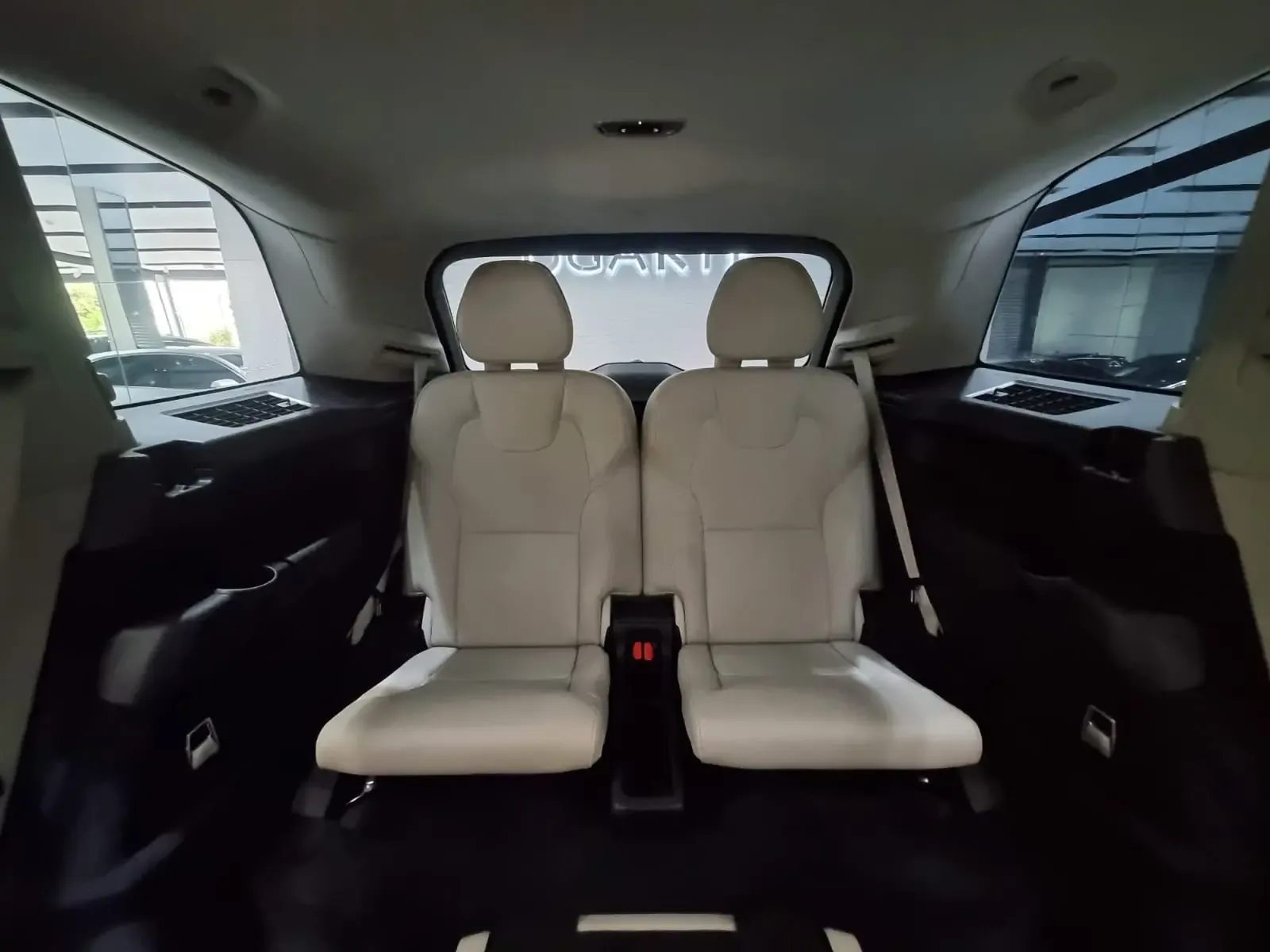 VOLVO XC90 T5 Momentum