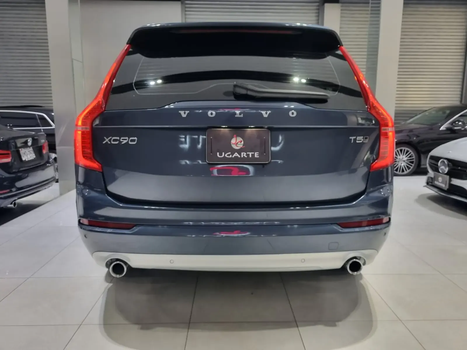 VOLVO XC90 T5 Momentum