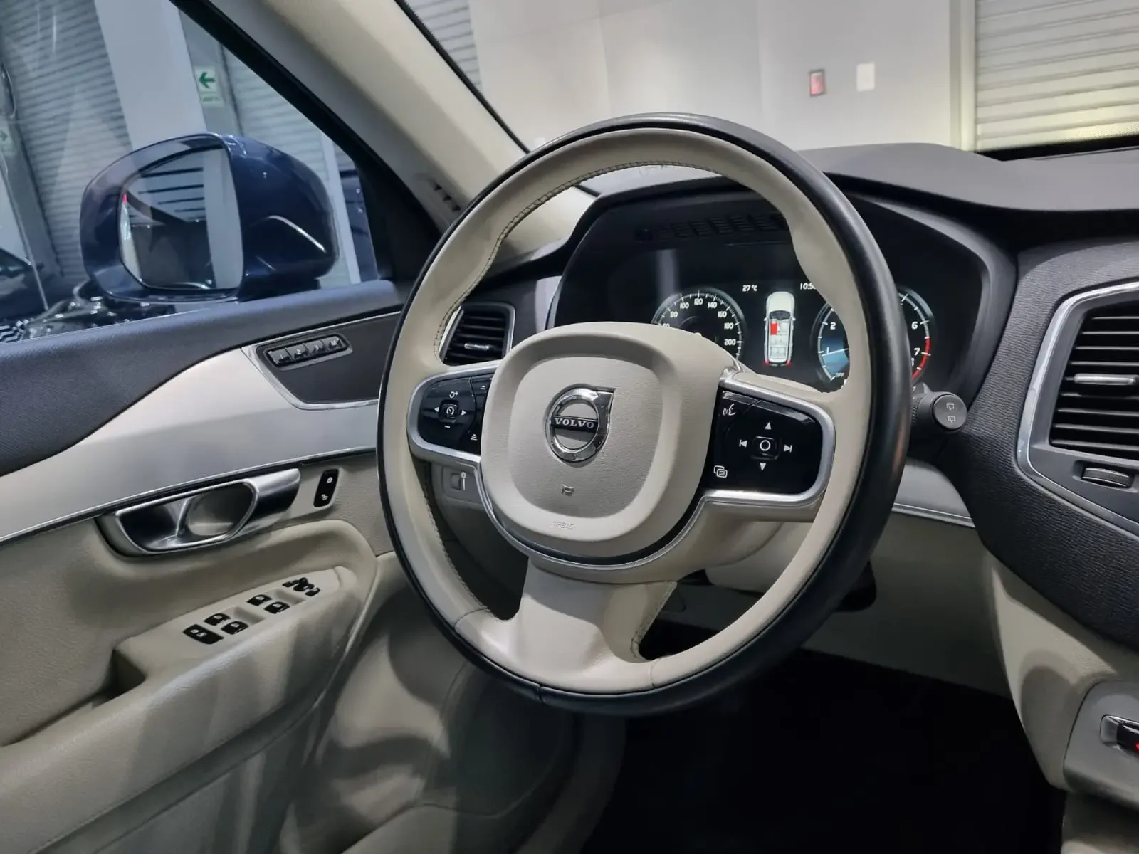 VOLVO XC90 T5 Momentum