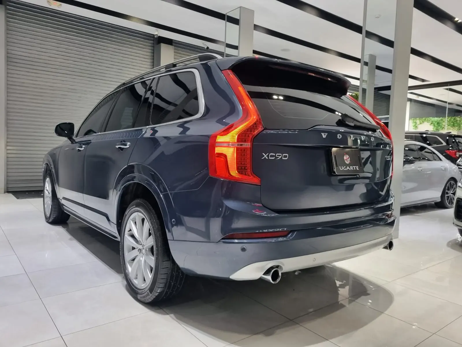 VOLVO XC90 T5 Momentum