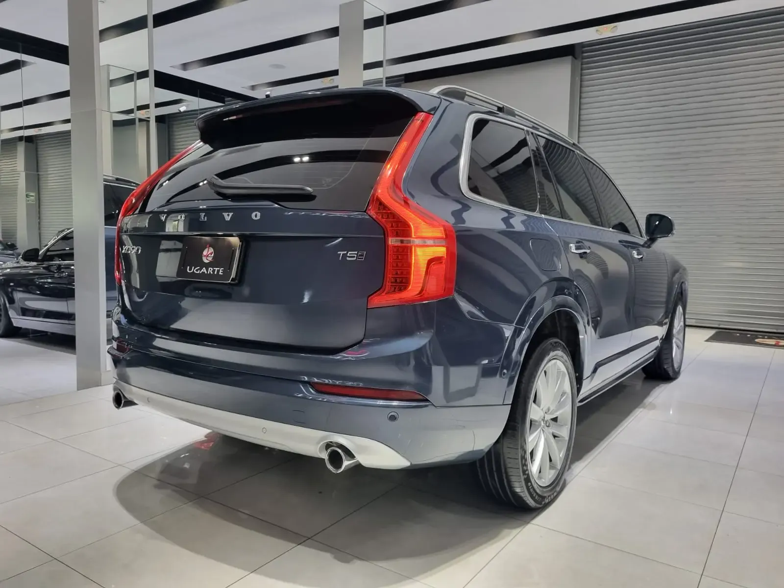 VOLVO XC90 T5 Momentum
