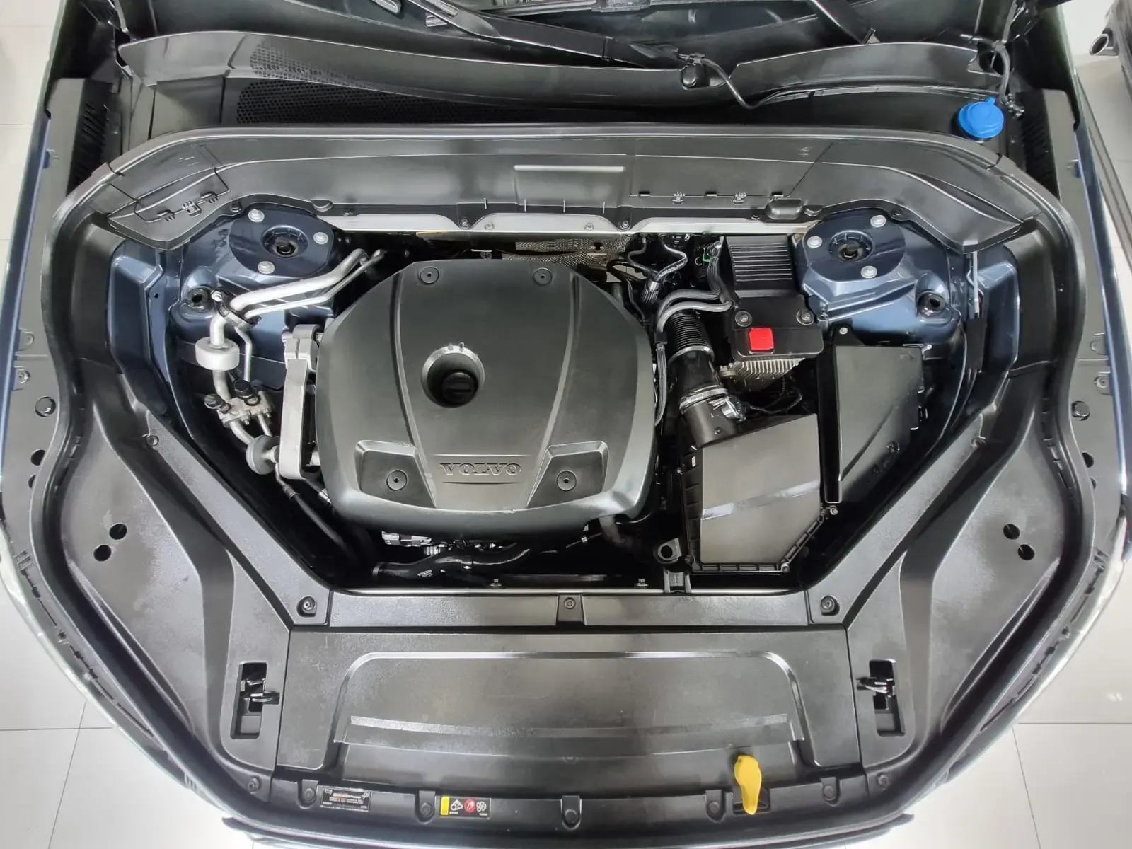 VOLVO XC90 T5 Momentum