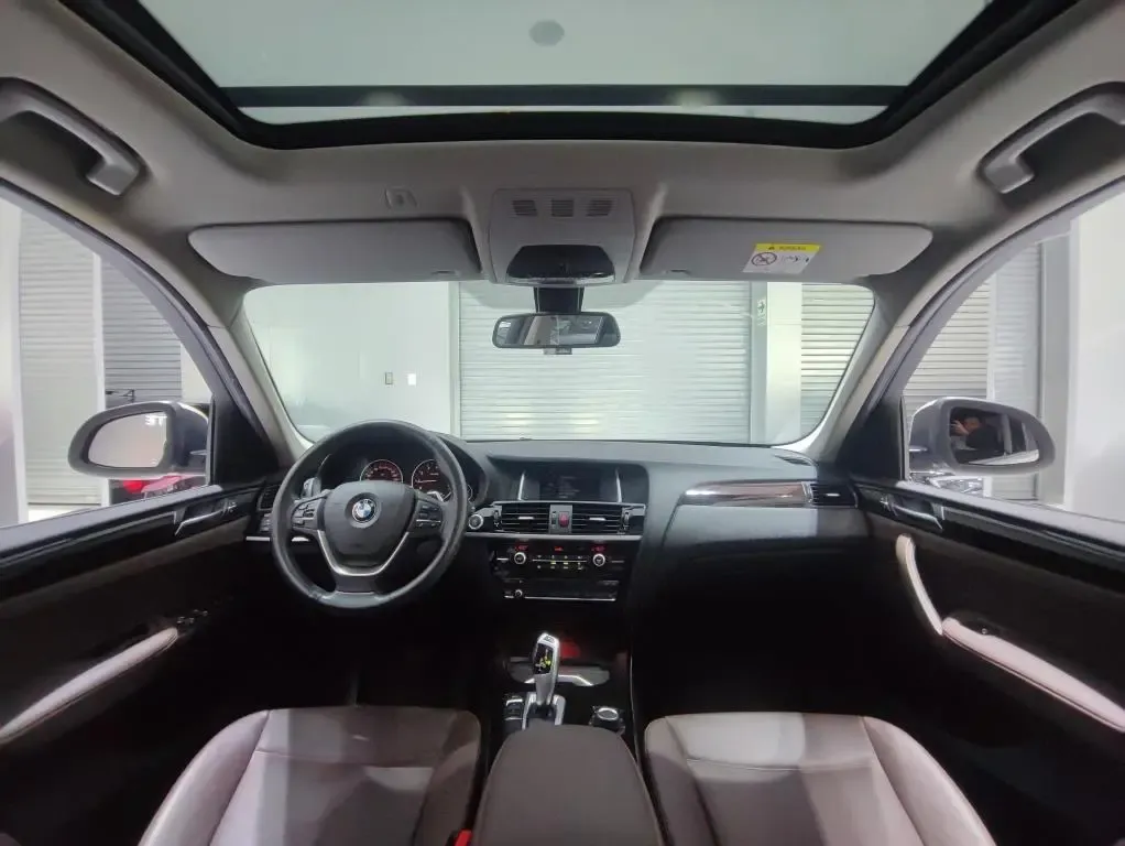 BMW X3 SDrive 20i X-Line