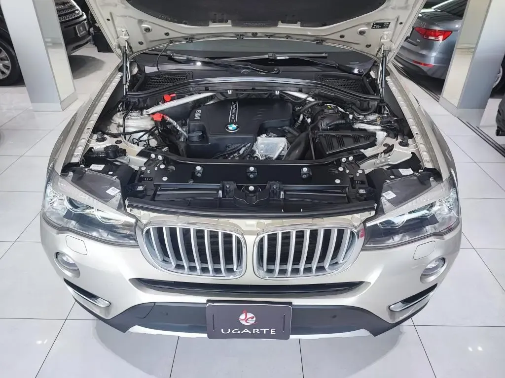 BMW X3 SDrive 20i X-Line