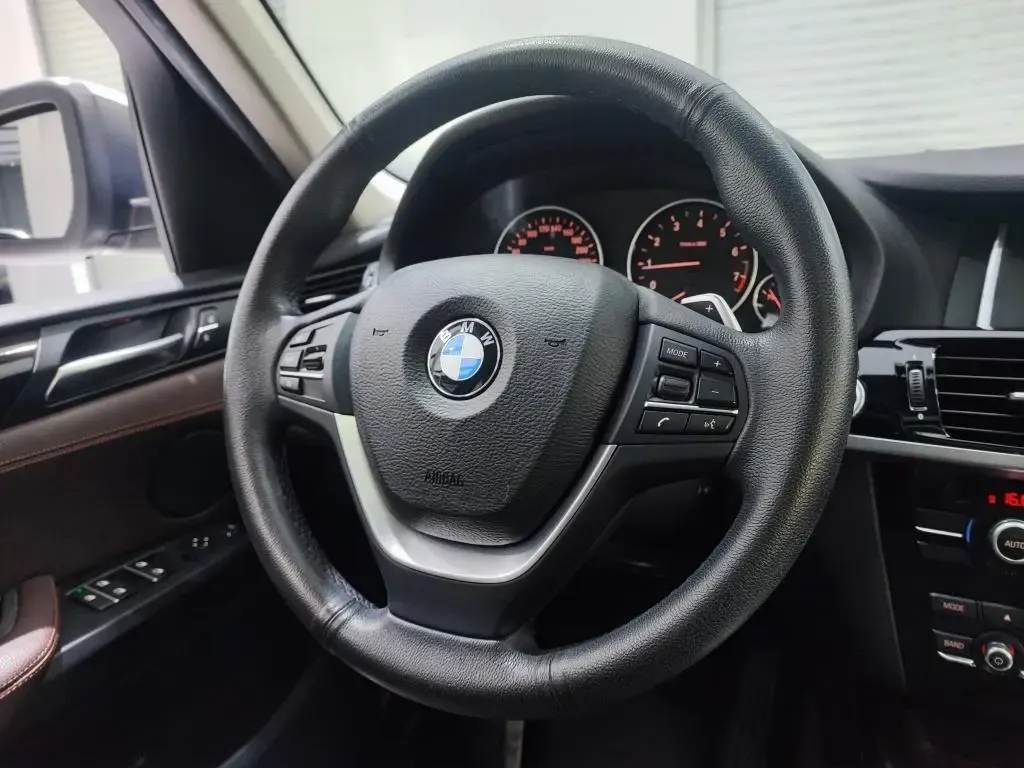 BMW X3 SDrive 20i X-Line