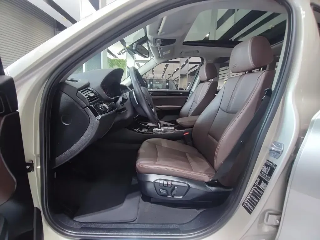 BMW X3 SDrive 20i X-Line