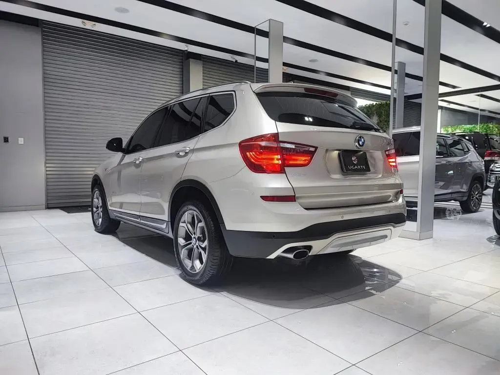BMW X3 SDrive 20i X-Line