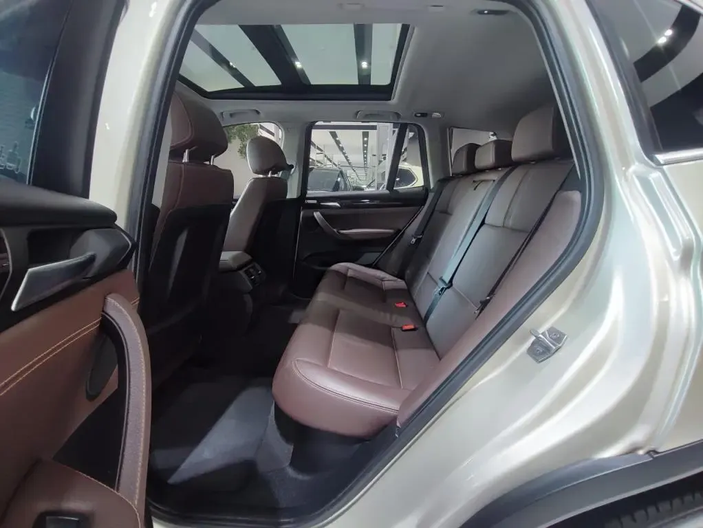 BMW X3 SDrive 20i X-Line