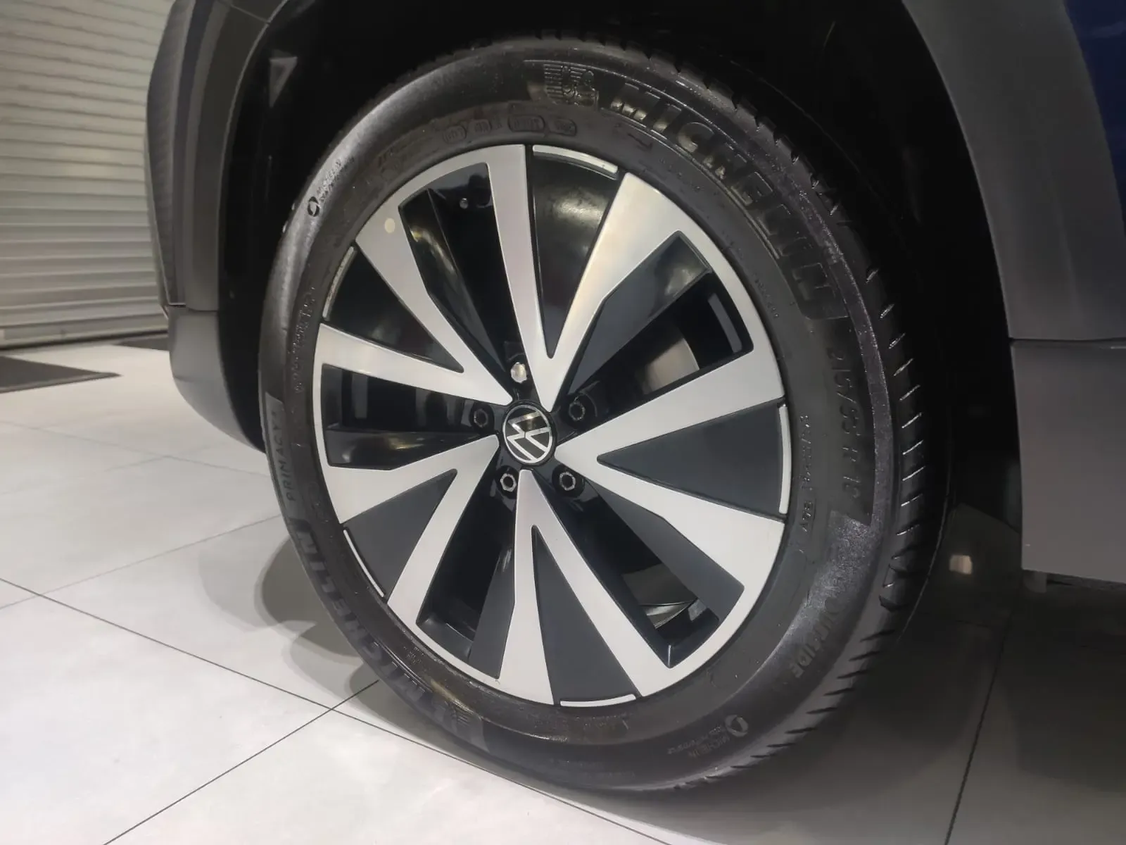 VOLKSWAGEN Taos Highline 250 TSI