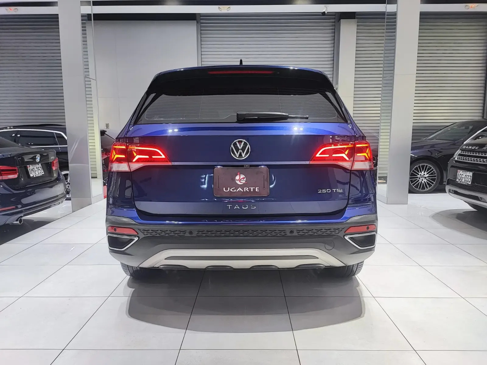 VOLKSWAGEN Taos Highline 250 TSI