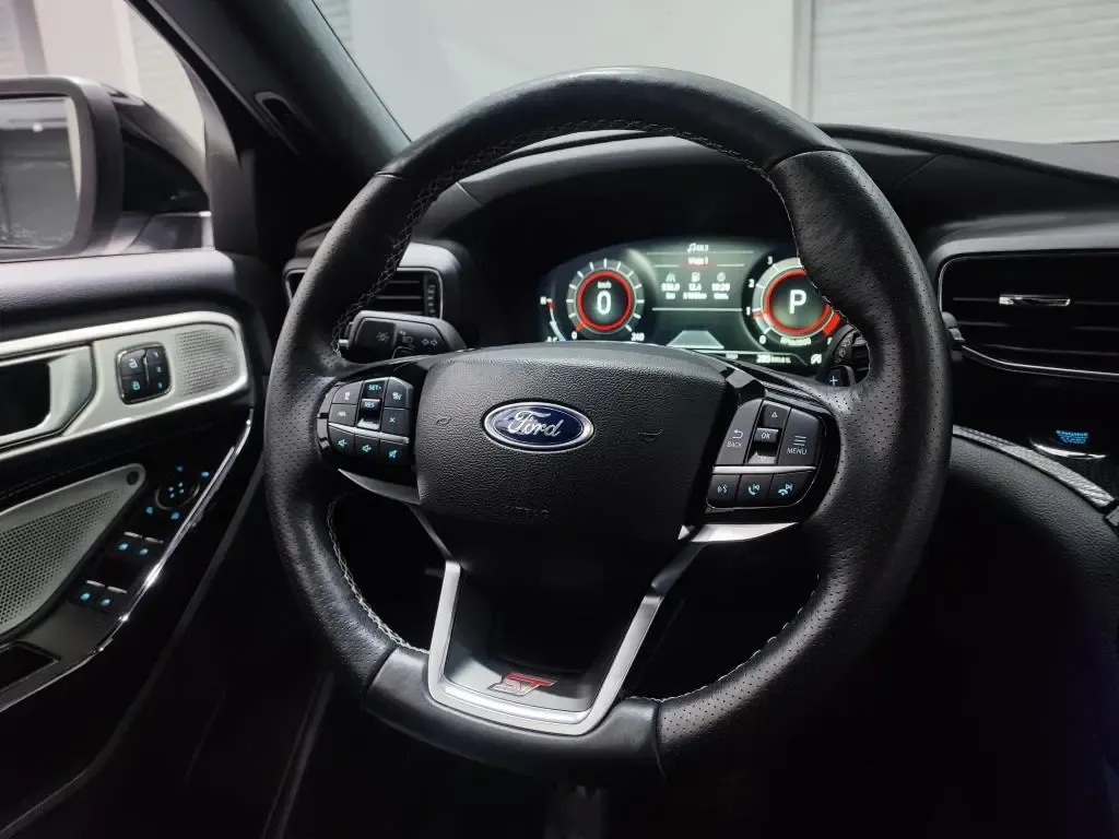 FORD Explorer ST