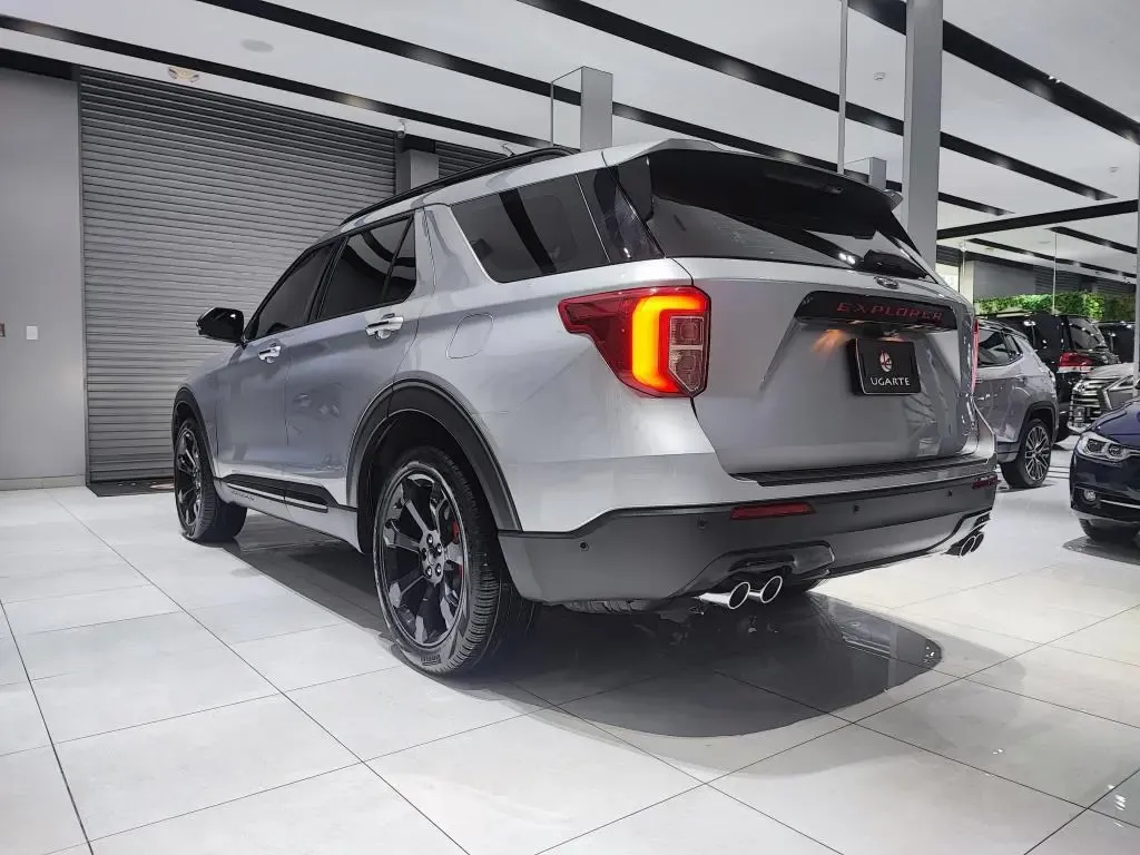 FORD Explorer ST