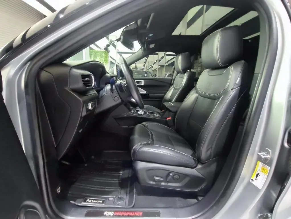 FORD Explorer ST