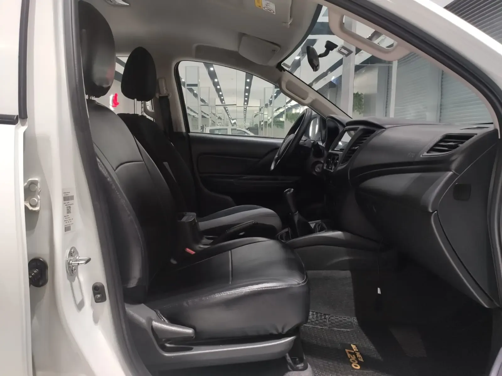 MITSUBISHI L200 4X2 2.1 TD GLX