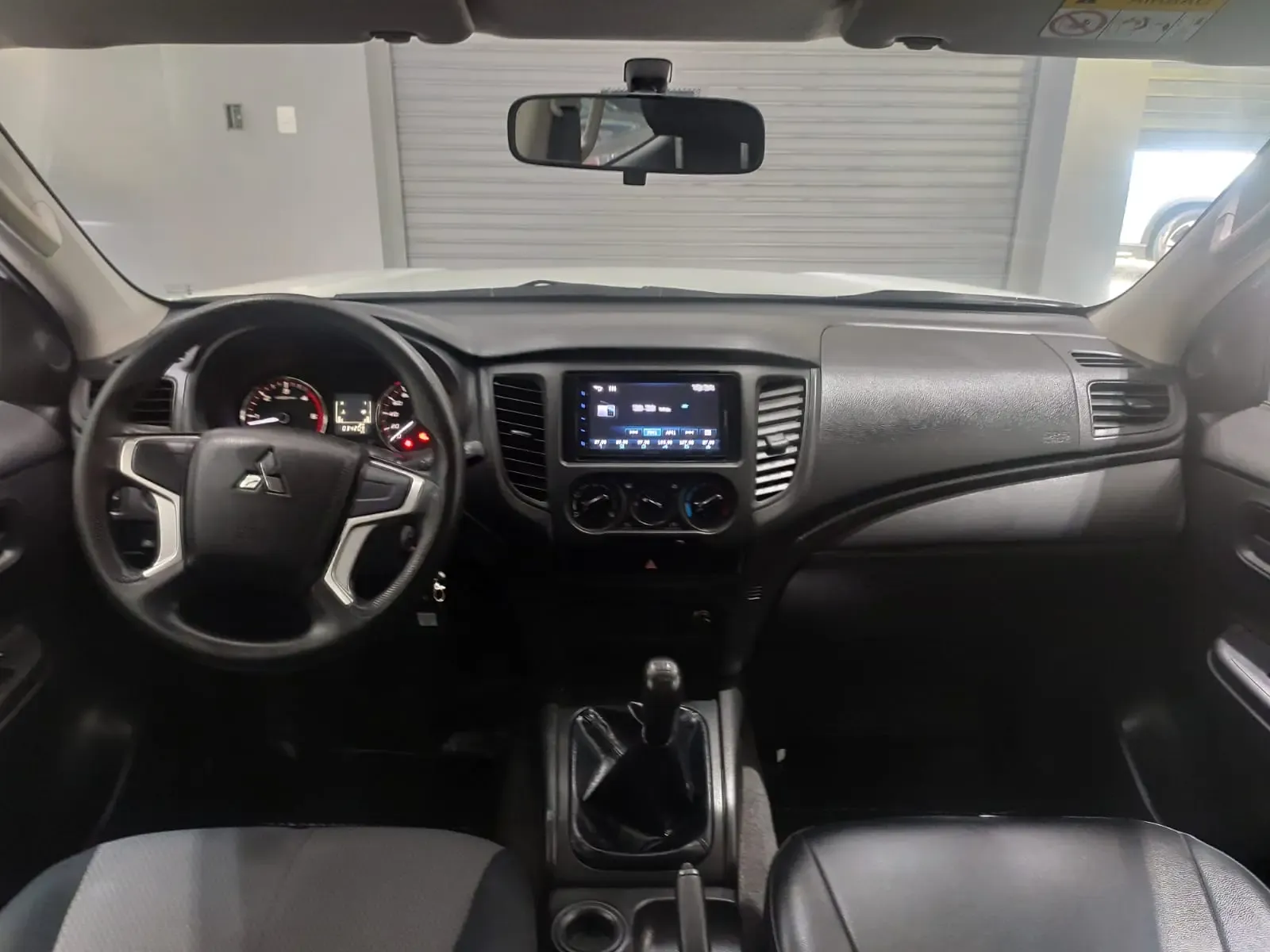 MITSUBISHI L200 4X2 2.1 TD GLX