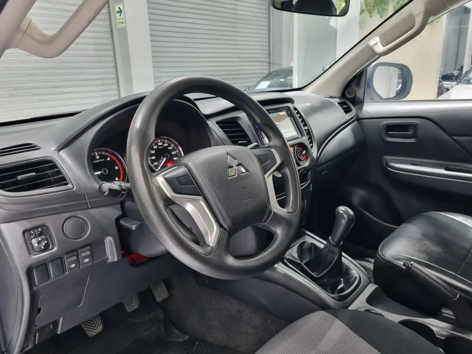 MITSUBISHI L200 4X2 2.1 TD GLX