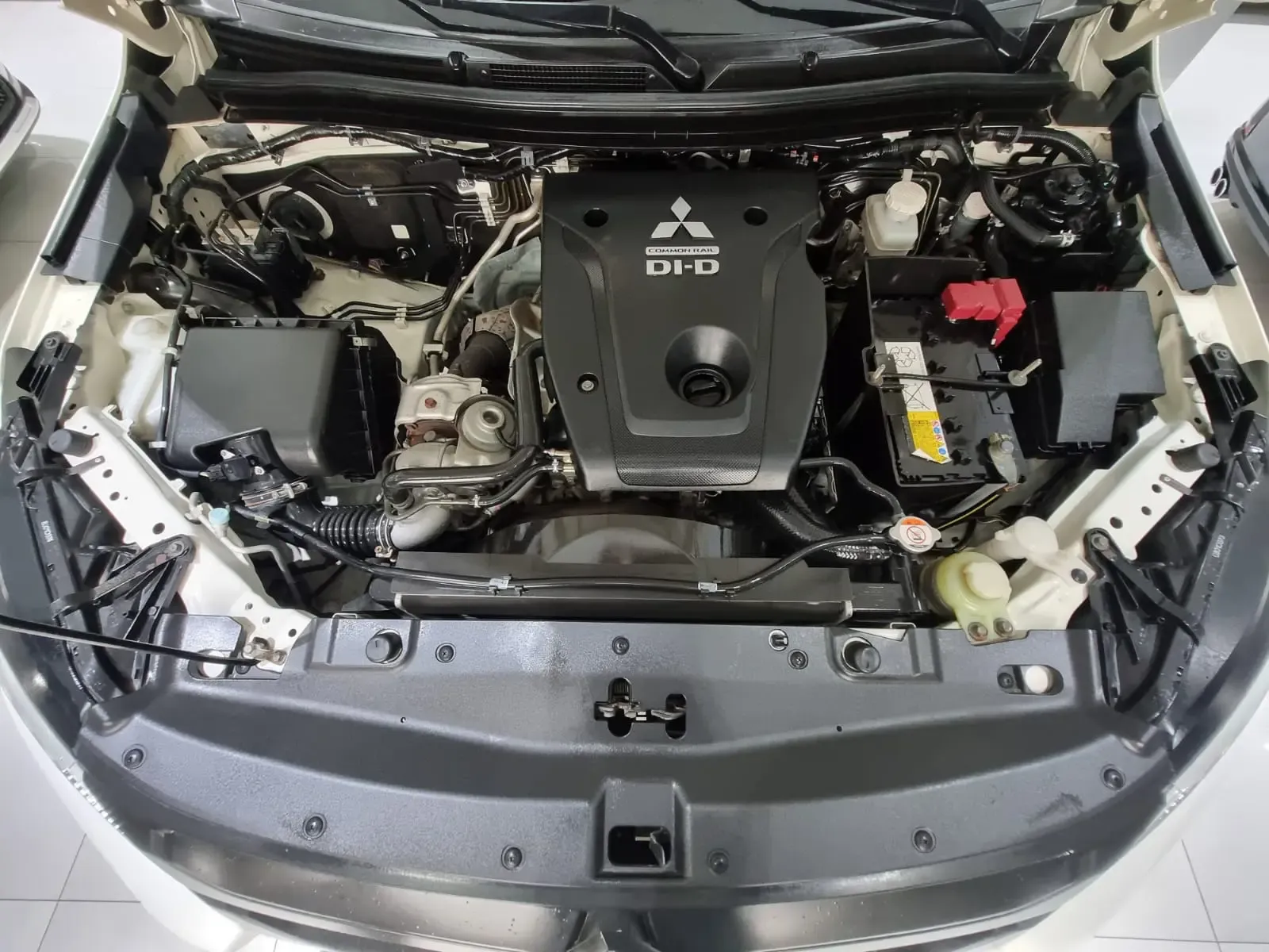 MITSUBISHI L200 4X2 2.1 TD GLX
