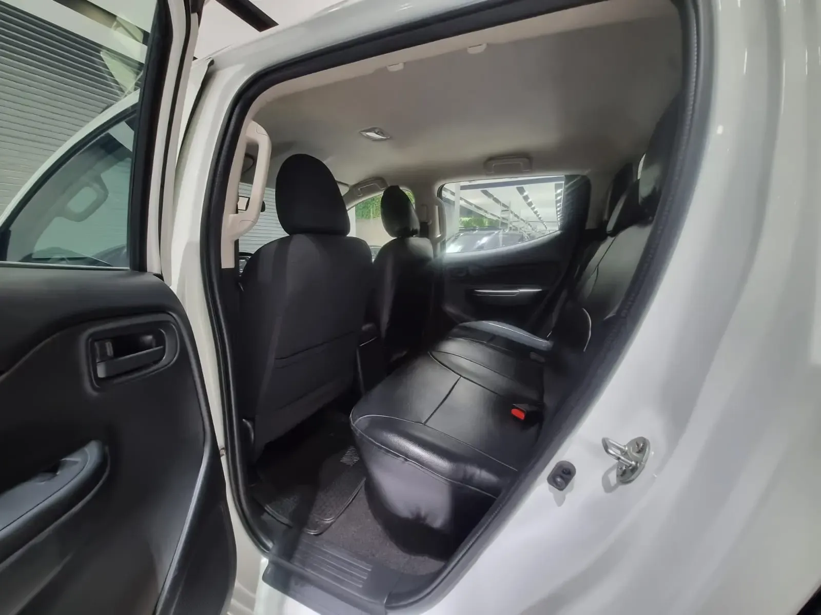 MITSUBISHI L200 4X2 2.1 TD GLX