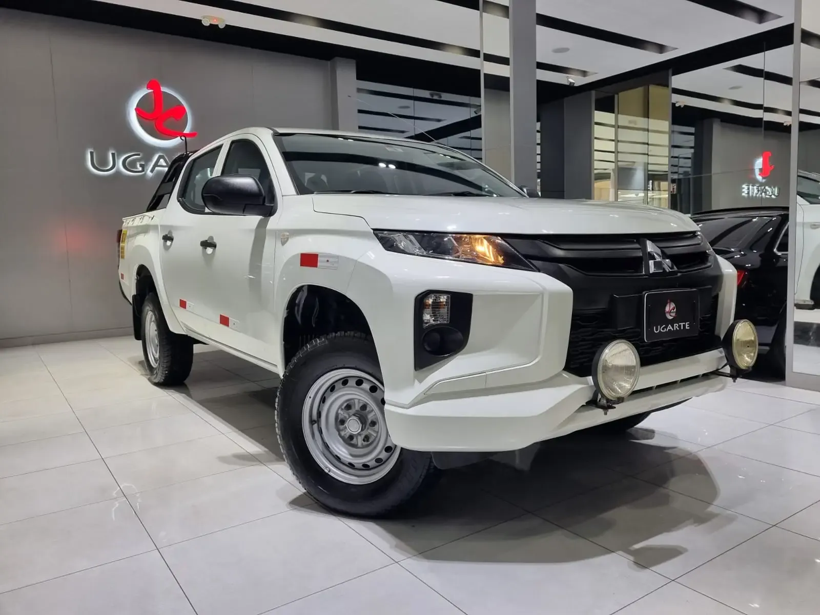 MITSUBISHI L200 4X2 2.1 TD GLX