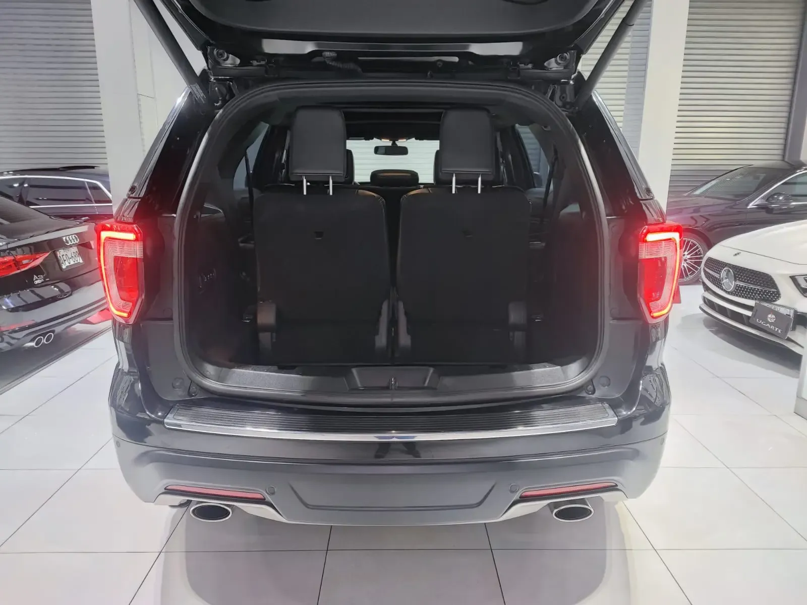FORD Explorer Limited