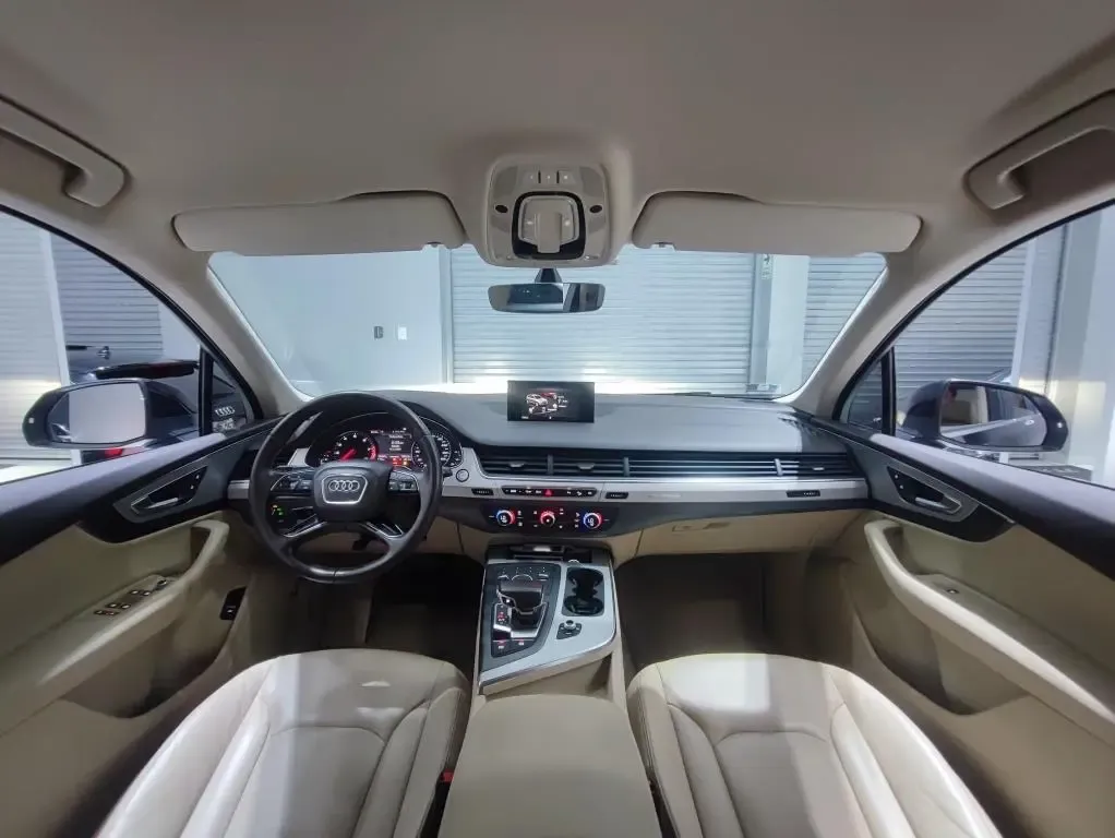 AUDI Q7 2.0T Attraction TFSI Quattro