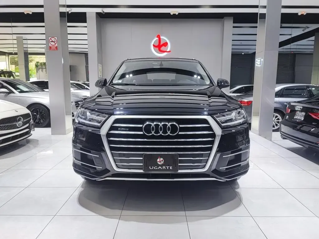 AUDI Q7 2.0T Attraction TFSI Quattro