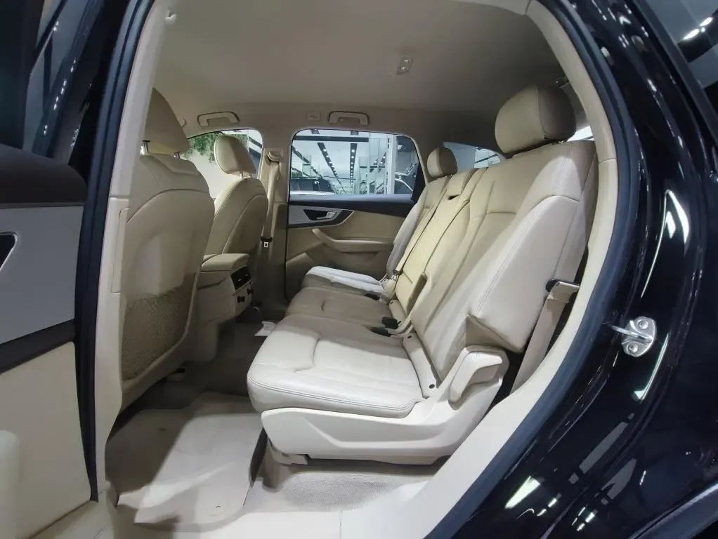 AUDI Q7 2.0T Attraction TFSI Quattro