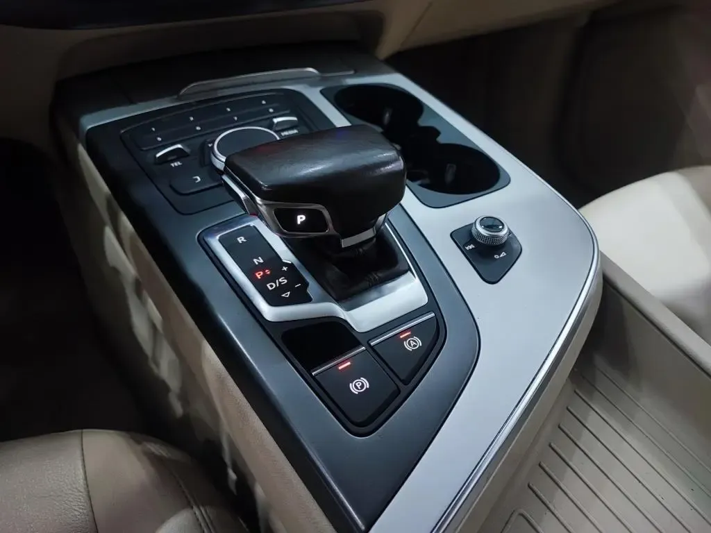 AUDI Q7 2.0T Attraction TFSI Quattro