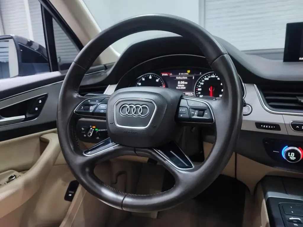 AUDI Q7 2.0T Attraction TFSI Quattro