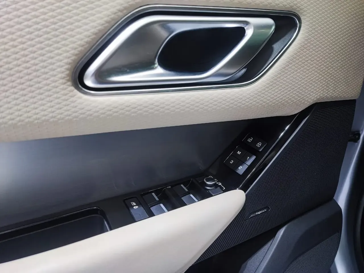 LAND ROVER Range Rover Velar R-Dynamic S MY23