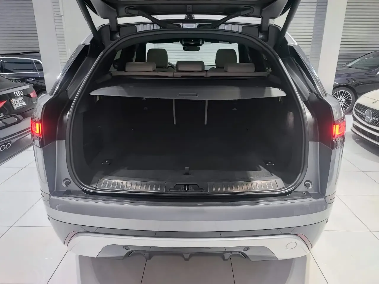 LAND ROVER Range Rover Velar R-Dynamic S MY23